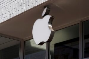 25 percent tariff is threatened on Apple from Trump if iPhones are not made in America