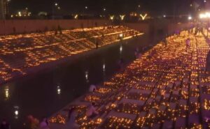 More than 2.5 lakh earthen lamps were burnt in Ayodhya on the occasion of Ram Navami