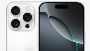 iPhone 17 Pro-on-on Image Points to Redisine Rectal Rear Camera Module