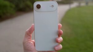 The iPhone 17 air leaked in the leaked hands-on video, the iPhone 16 seems to be slimer than the 16 Pro