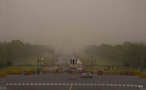 Cloud sky, light drizzle brings relief to Delhi amidst scorching heat