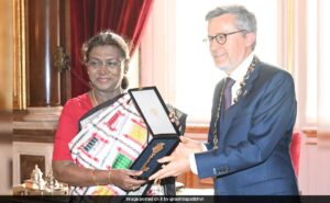 President Draupadi Murmu receives Lisbon’s City ‘Off Honor’