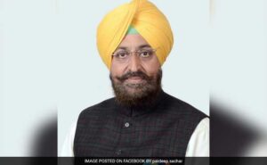 “After 50 bomb” comment, Congress supported Pratap Singh Bajwa