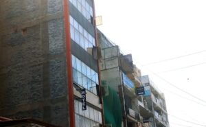 A female friend in the washroom, 38 -year -old Taiki Noida dies in the hotel