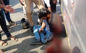 Mumbai man separated from hand after hitting his bike with the best bus