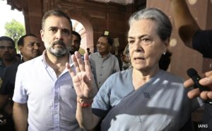 Sonia, Rahul Gandhi receives Delhi Court notice in National Herald case