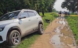 Minor gang rape in a moving car, friend dies after throwing it on the road