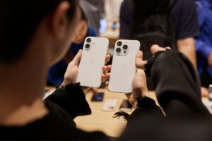 iPhone 16 Pro Max, iPhone 15, MacBook Air (M4) Get discounts during sales of apple days and more victory sales