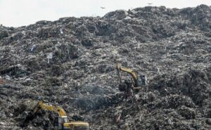 Delhi Mayor Raja Iqbal Singh compared Okhla Landfil’s dirt to spread terrorism in Pakistan
