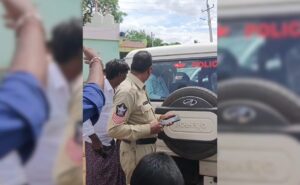The man takes a 3 -year -old girl to the bushes with bananas, then raping, kills her