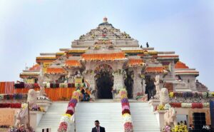 Hanuman Garhi of Ayodhya breaks the tradition to visit Ram temple, the major seer of Ayodhya.