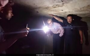 Torch in hand, Omar Abdullah inspected bunkers in Jammu -Kupwara