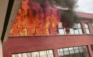 Huge fire at Sri Guru Gobind Singh College of Commerce in Pitampura, Delhi, 11 fire engine spots