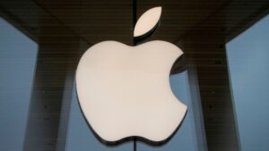 Apple should allow an alternative browser engine on iOS by December under Japan’s new mobile software competition Act.